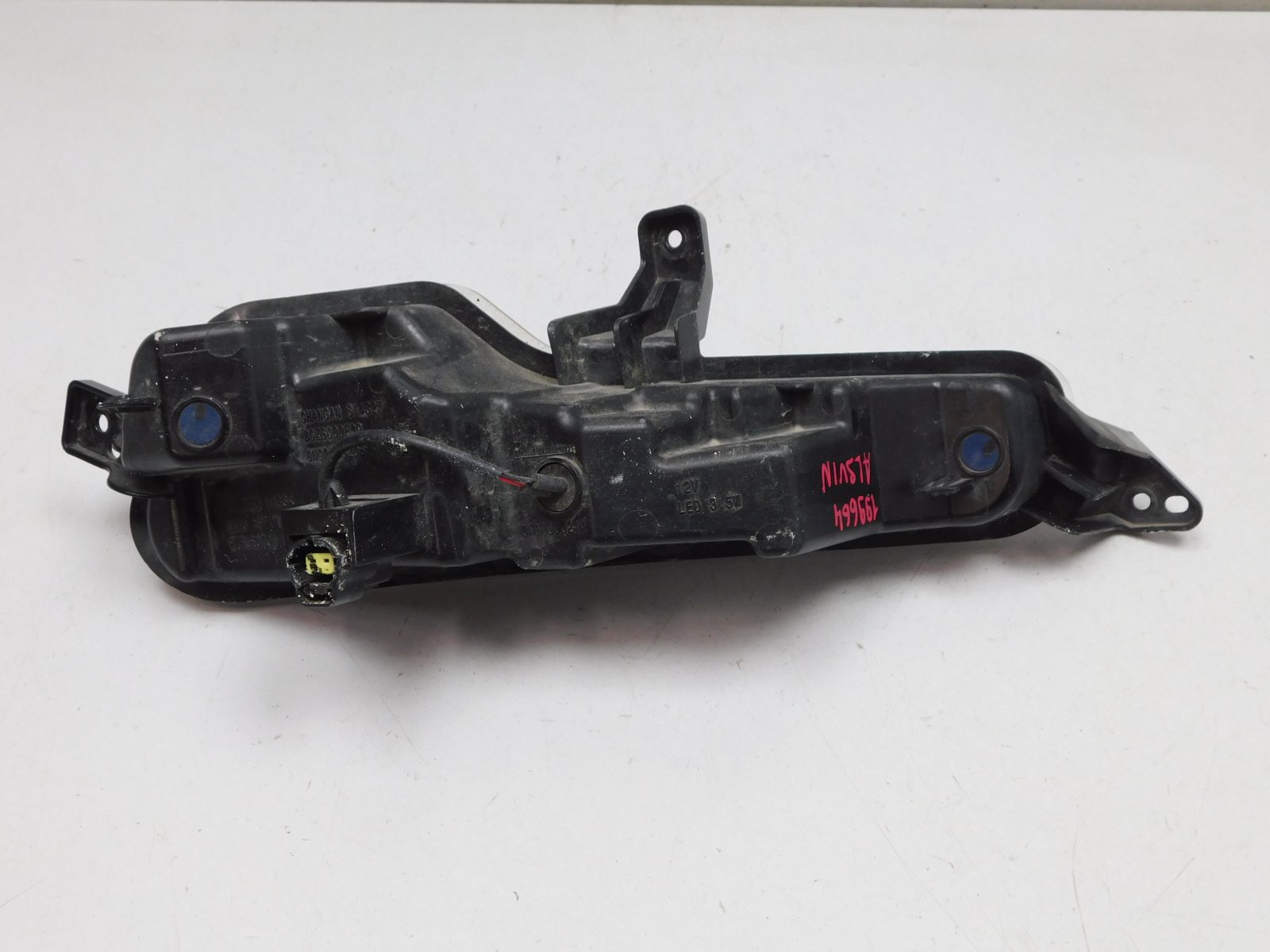 Фара противотуманная левая