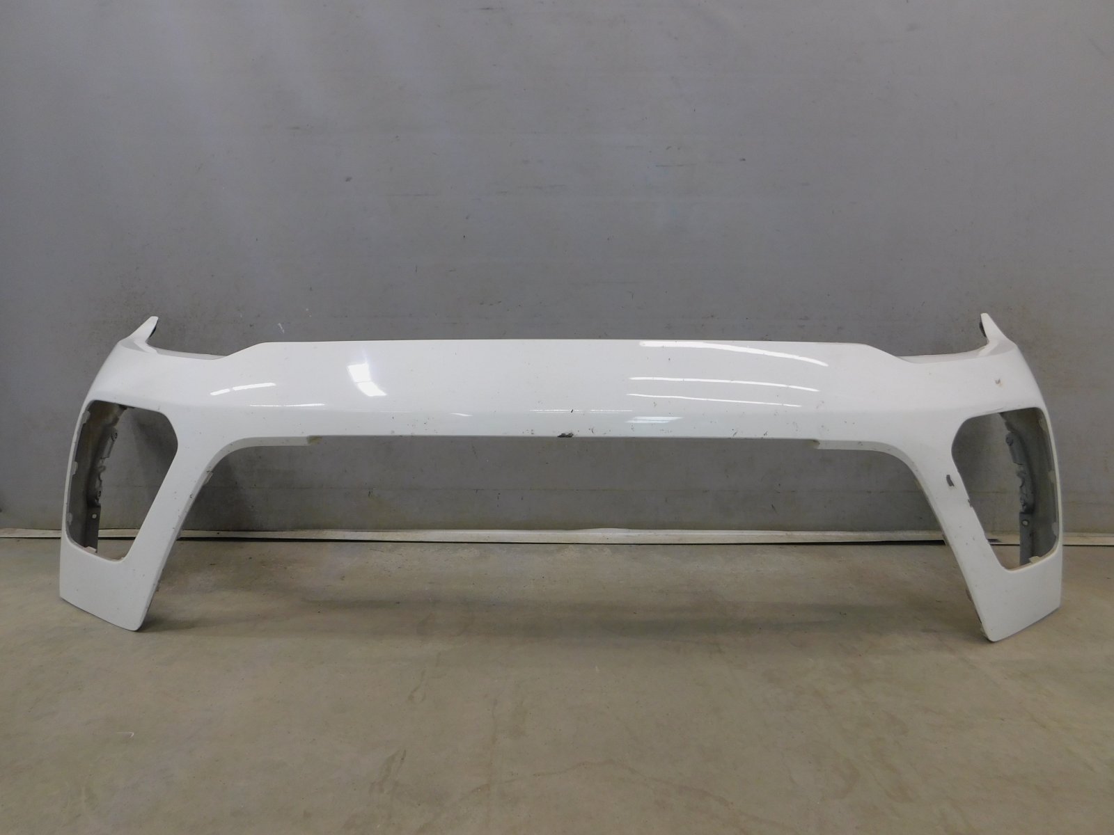 Бампер передний