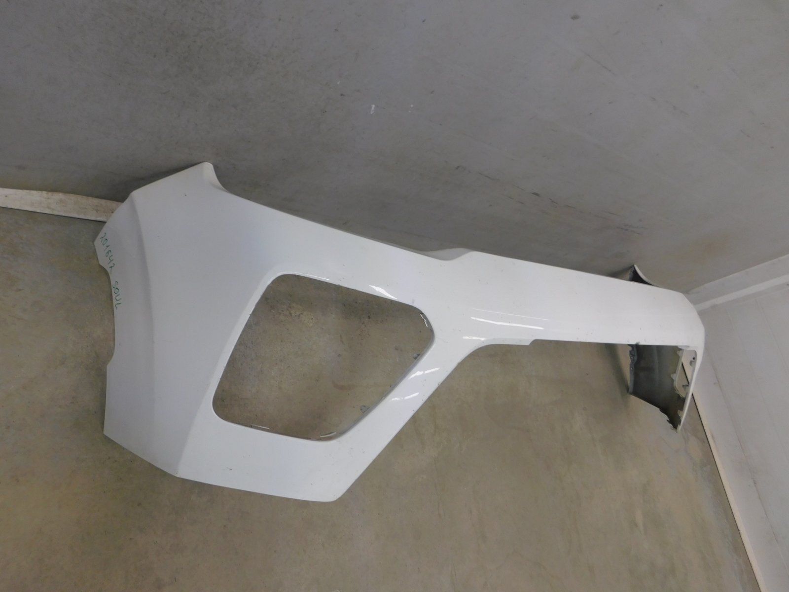 Бампер передний