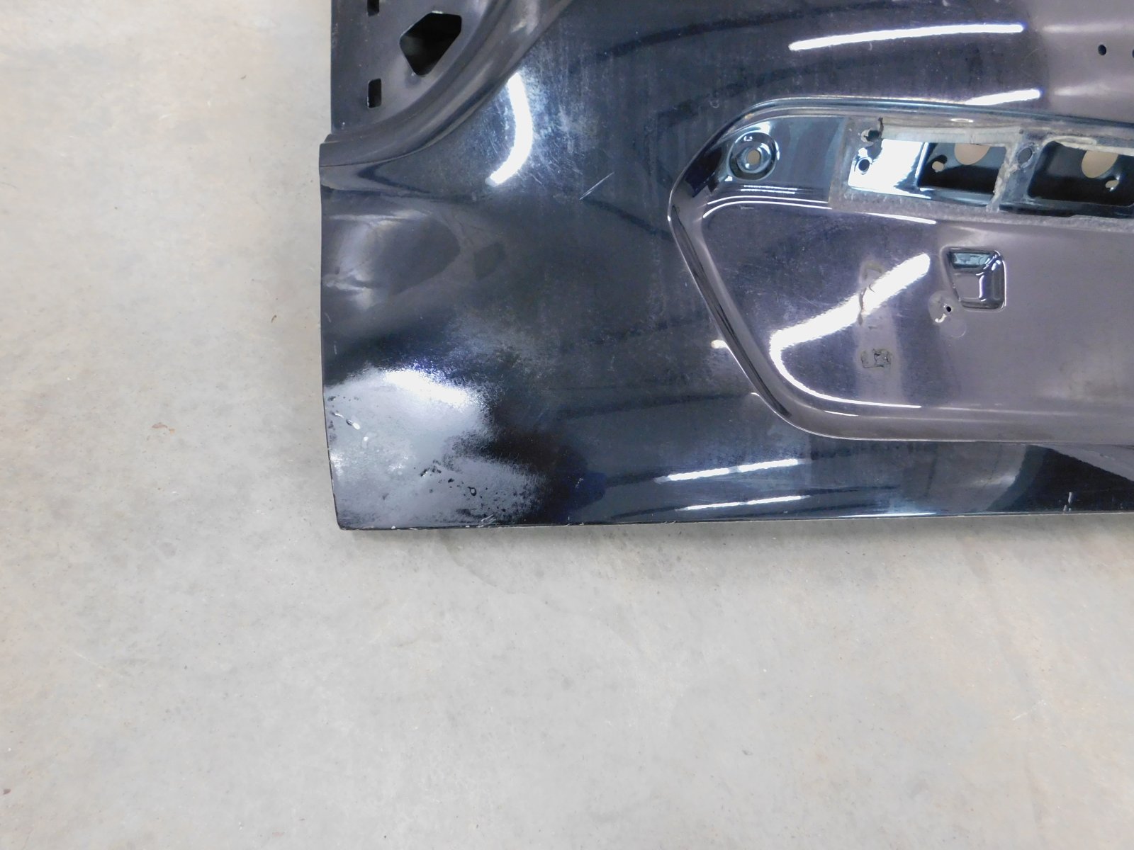 Дверь багажника