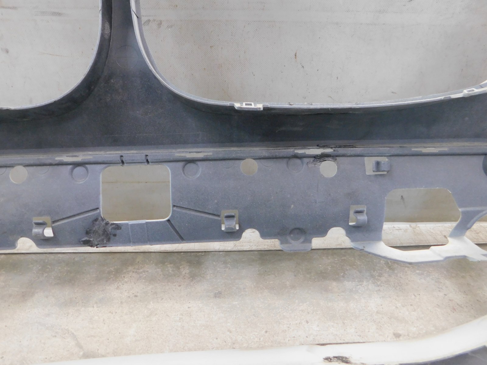 Бампер передний