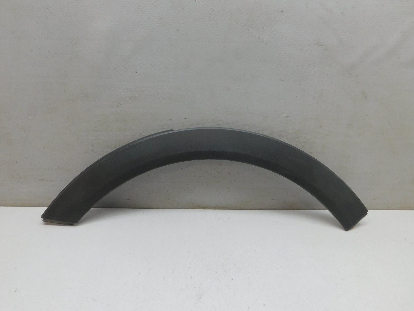 Накладка заднего крыла левого