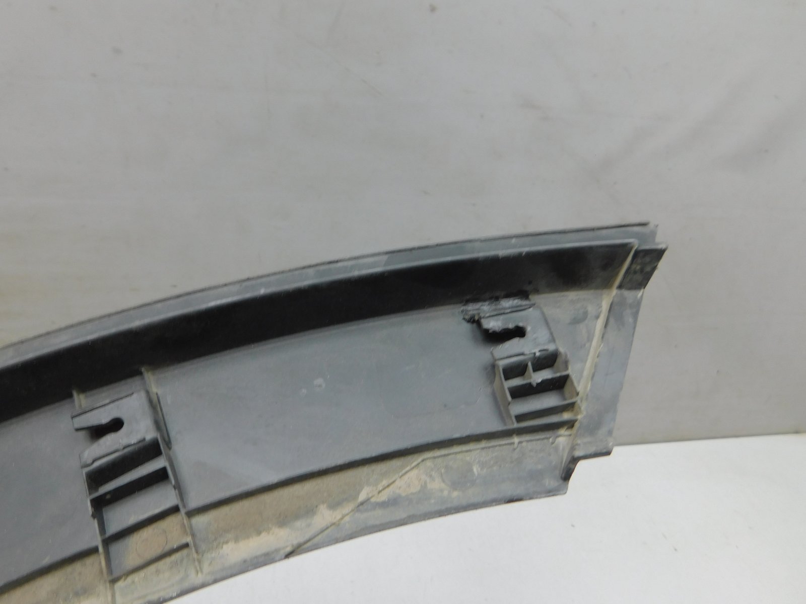 Накладка заднего крыла левого