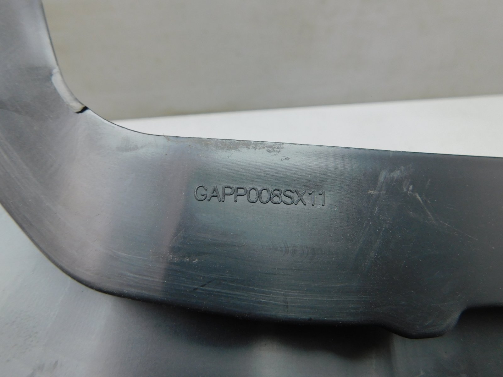 Брызговик задний правый