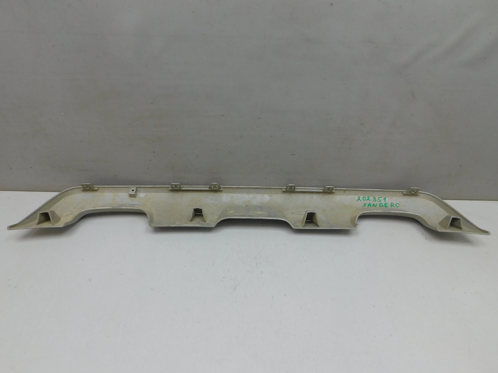 Накладка заднего бампера