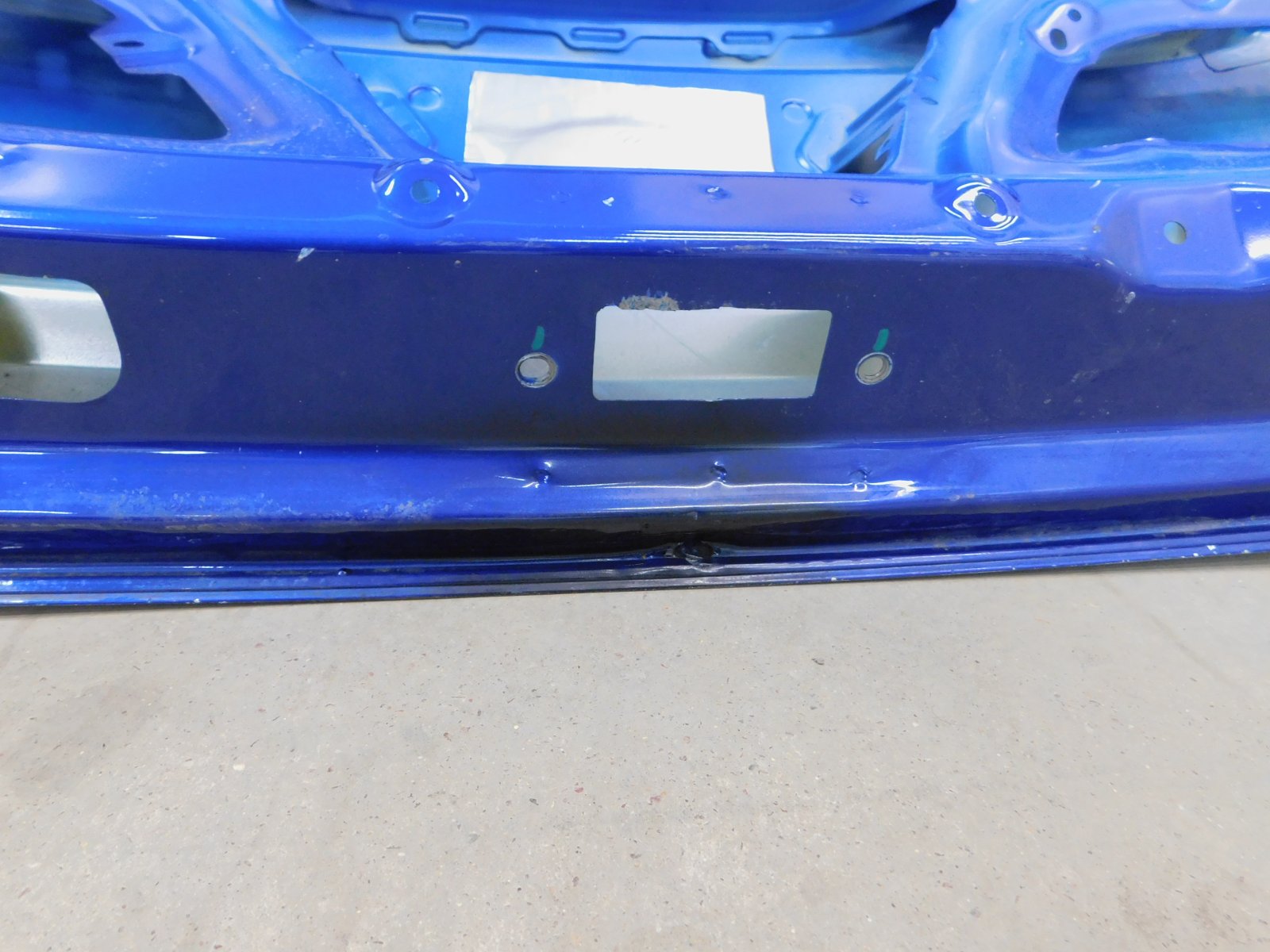 Дверь багажника