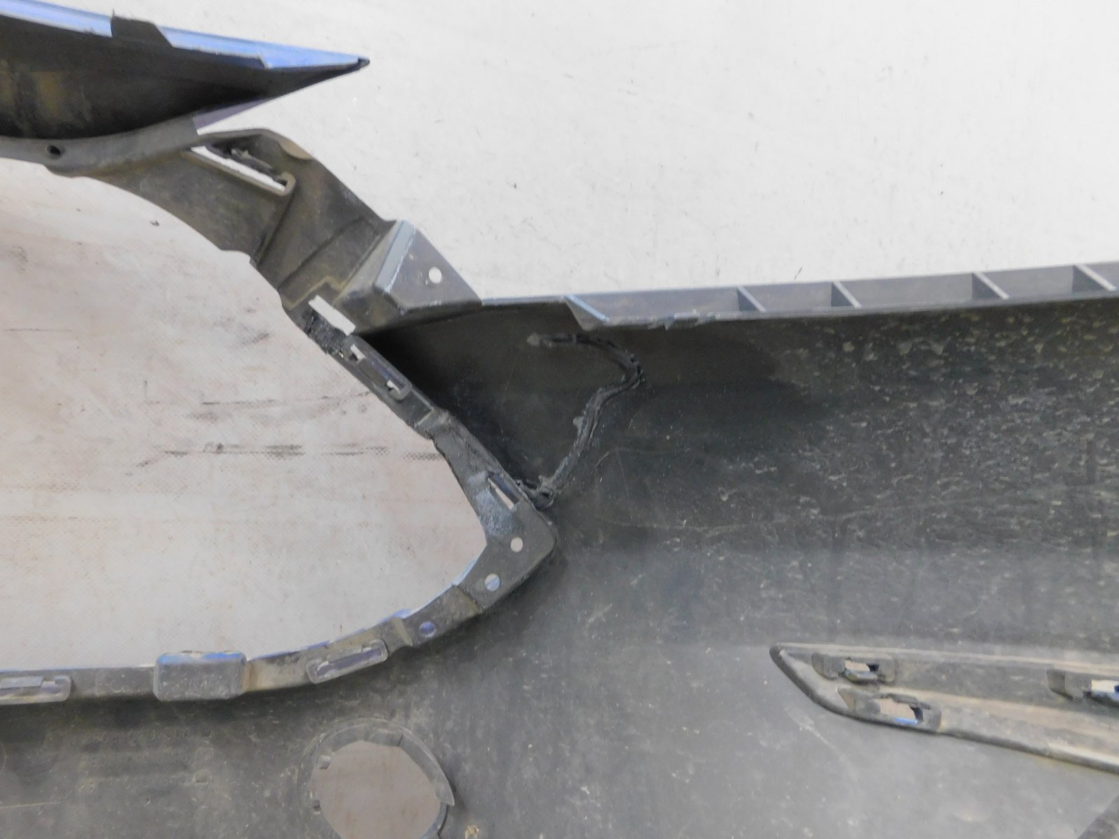 Бампер передний