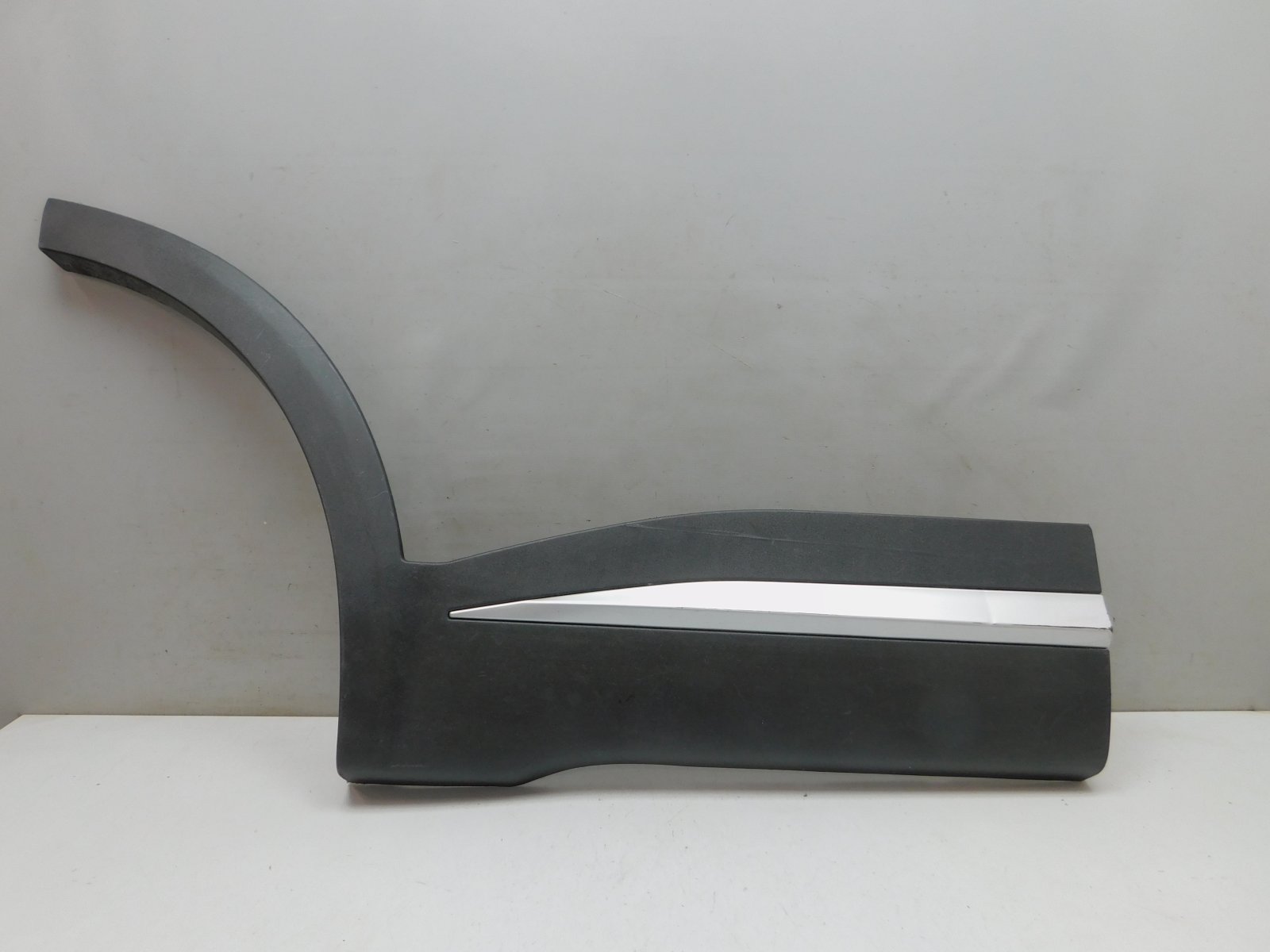 Накладка двери задней правой