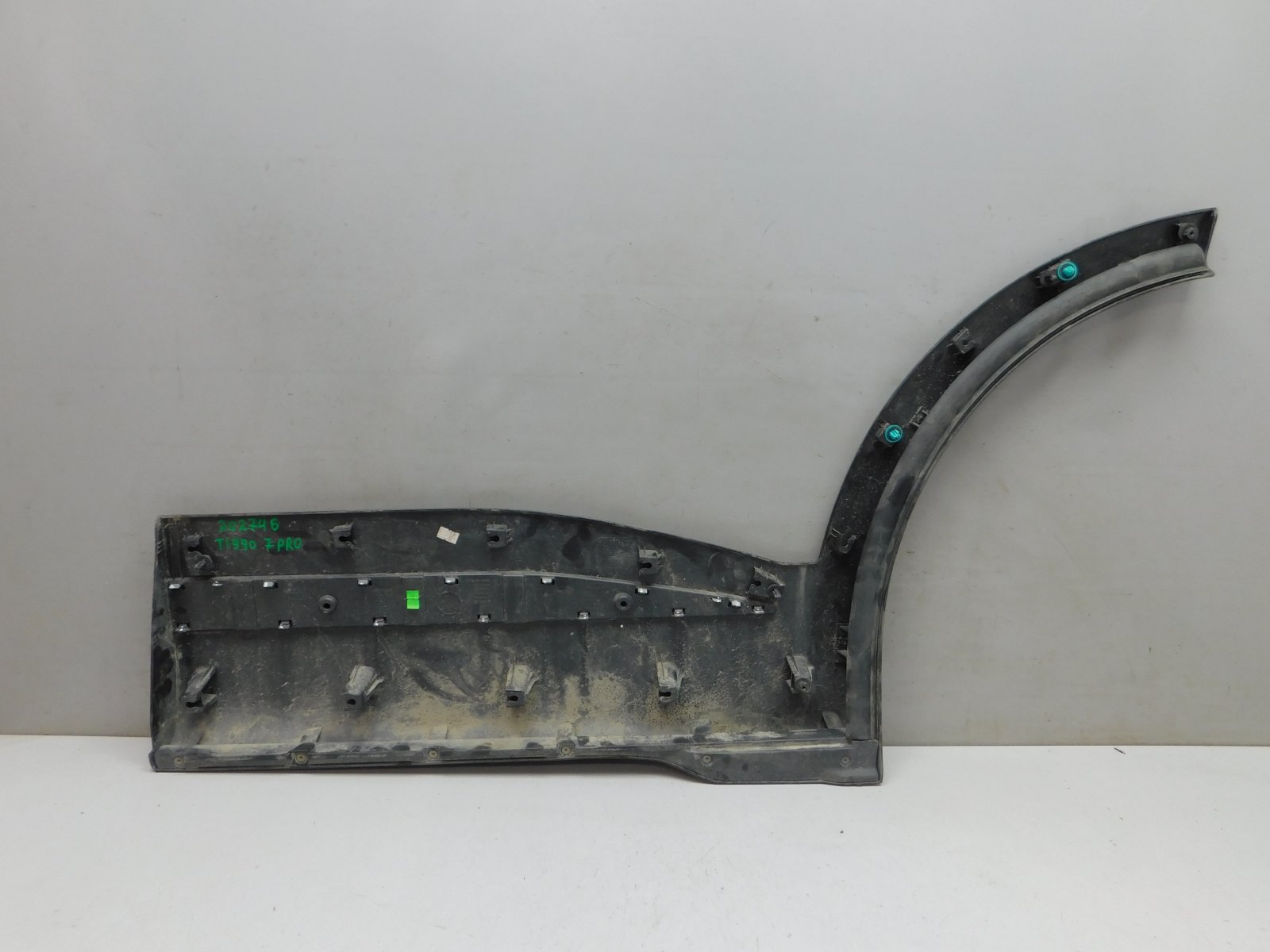 Накладка двери задней правой