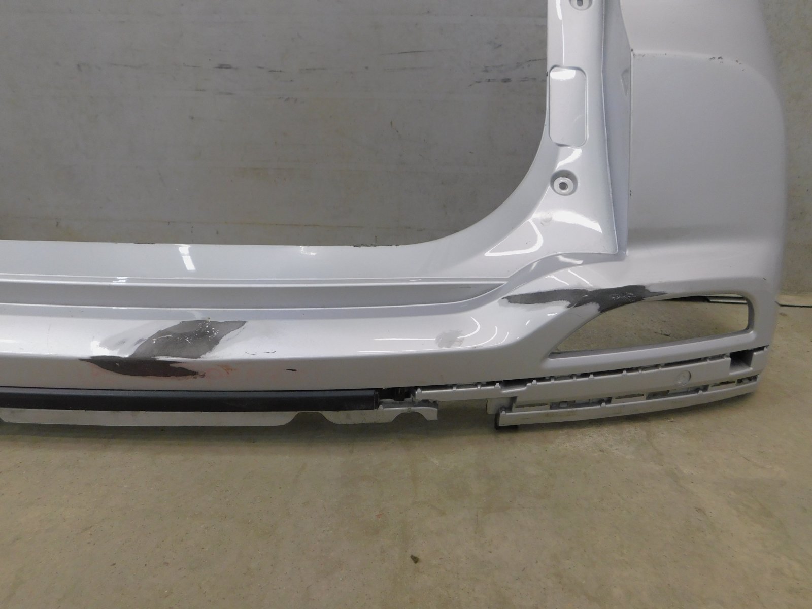 Бампер задний