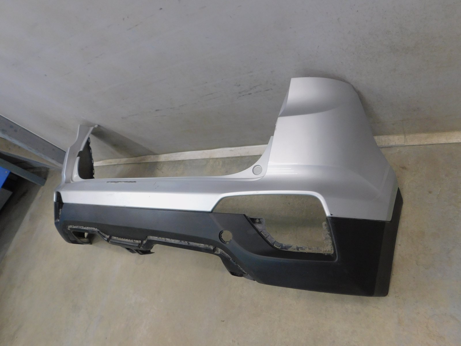 Бампер задний