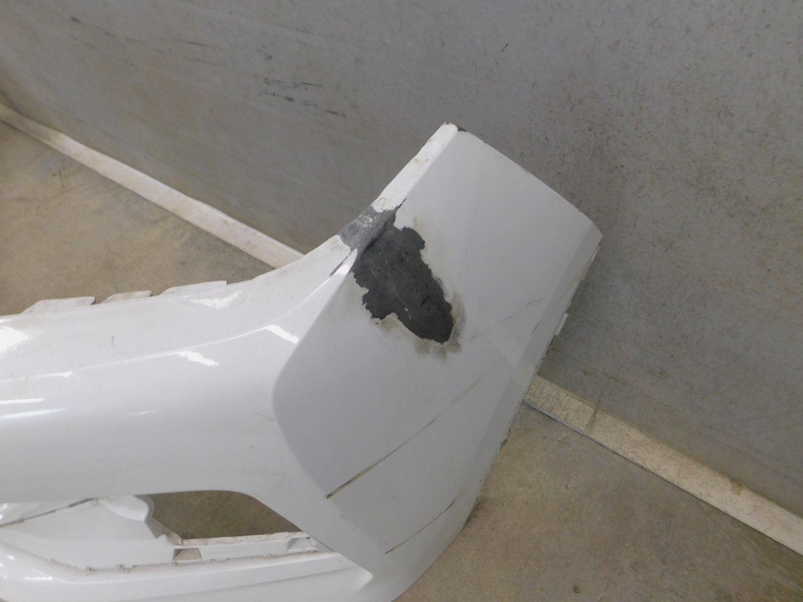 Бампер передний