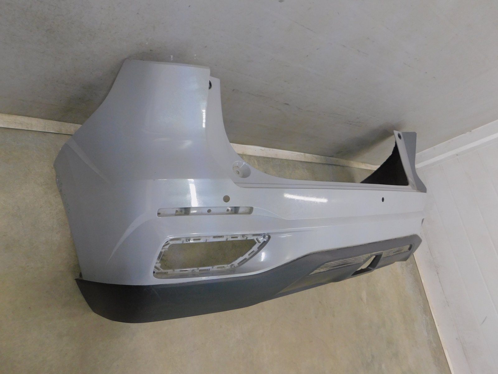 Бампер задний