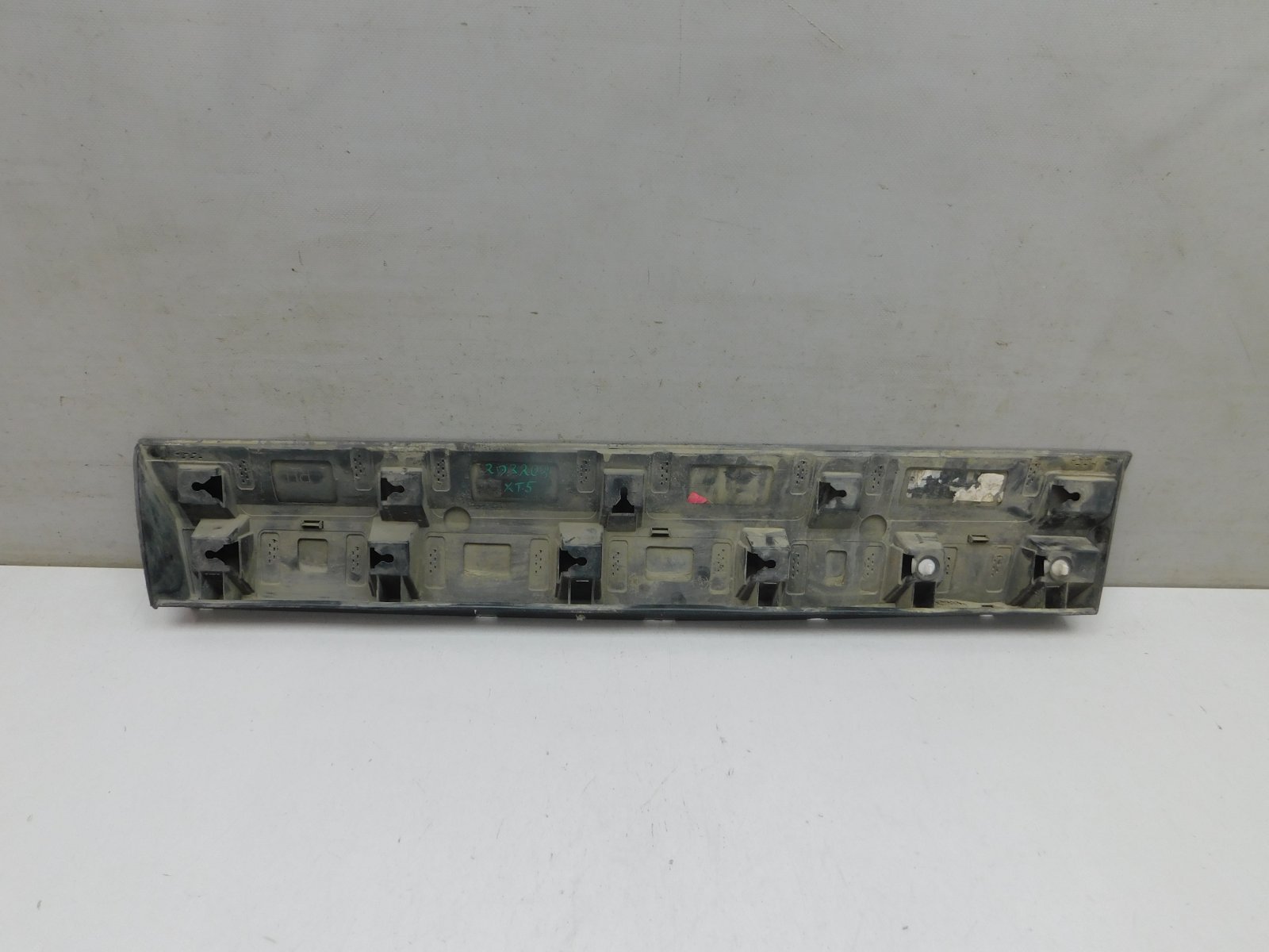 Накладка двери задней правой