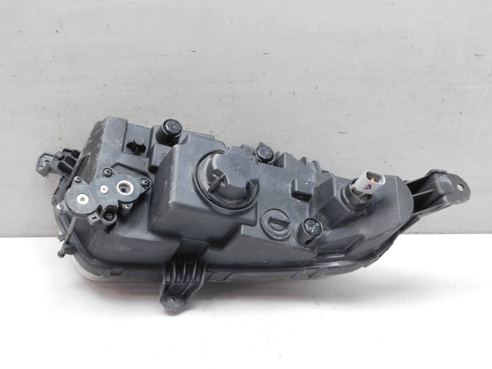 Фара противотуманная правая