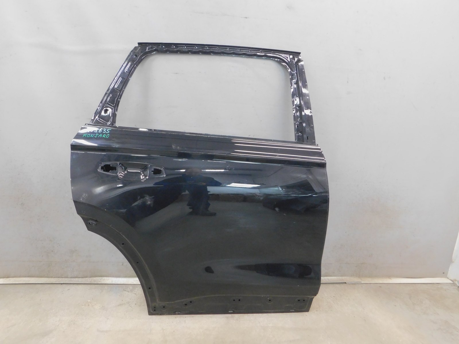 Дверь задняя правая