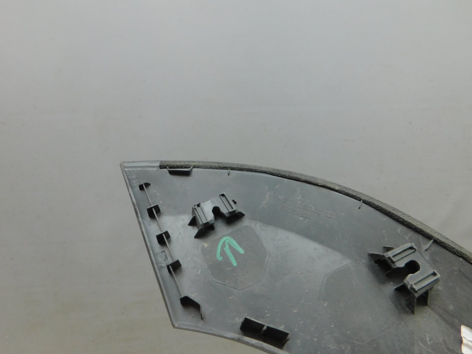 Накладка двери задней левой