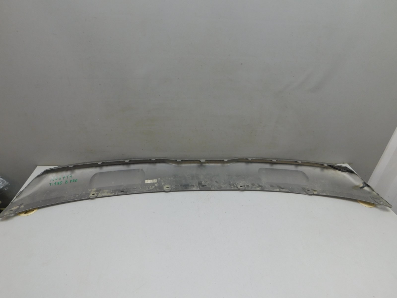 Накладка переднего бампера