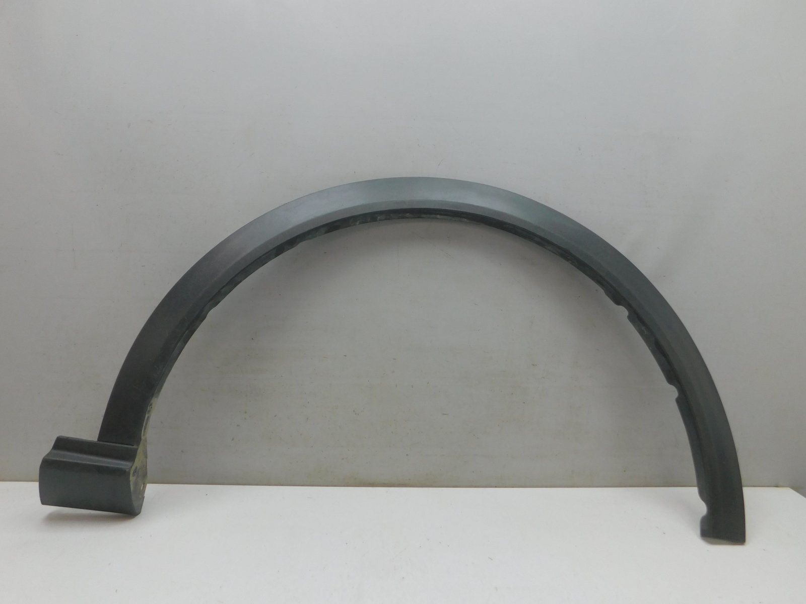 Накладка переднего крыла правого