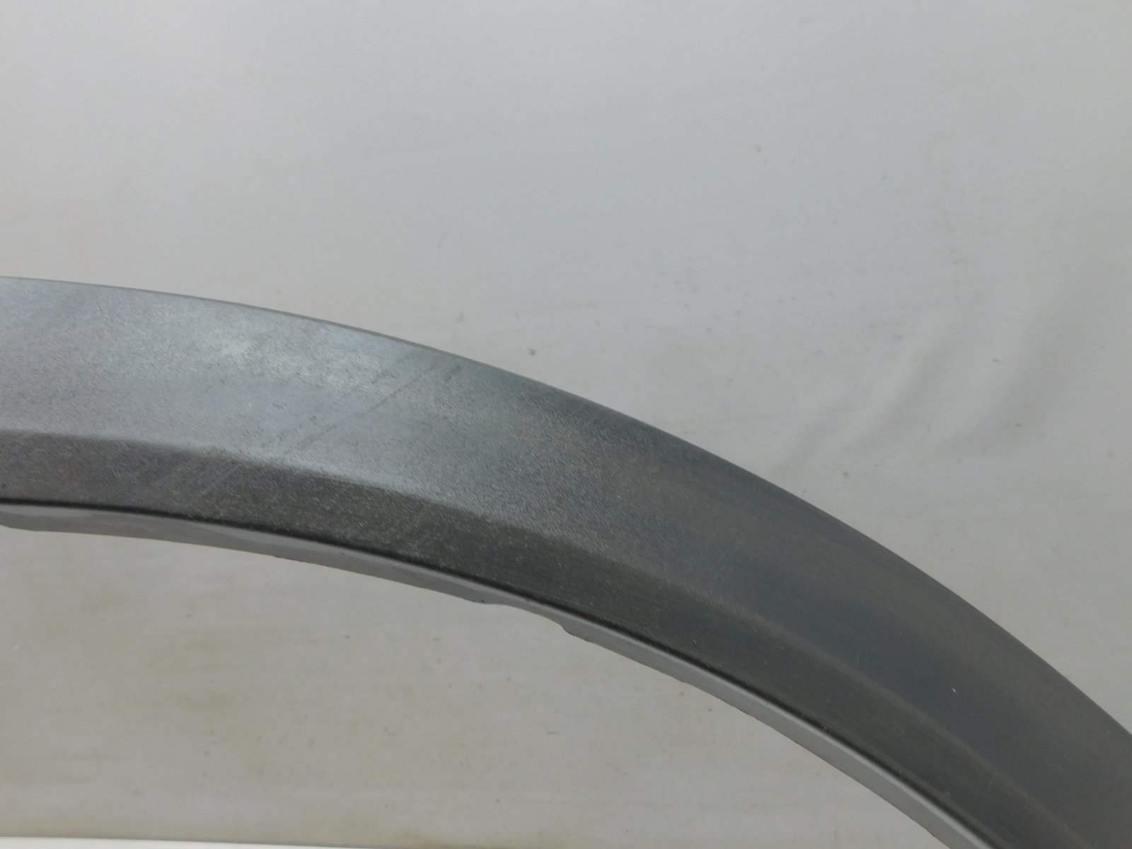 Накладка переднего крыла правого