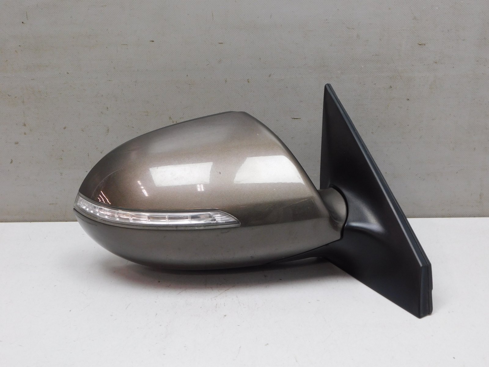 Зеркало правое электрическое