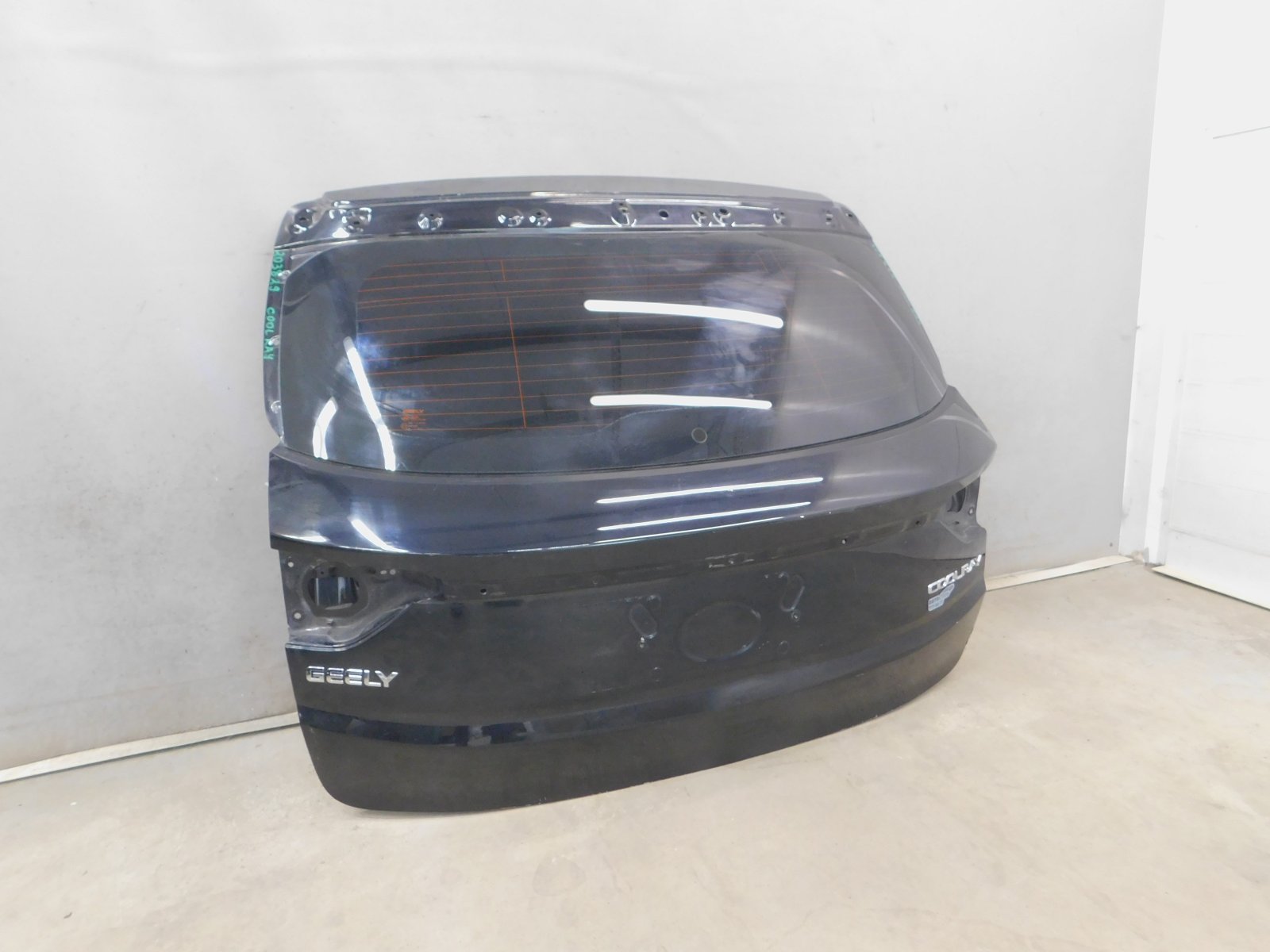 Дверь багажника