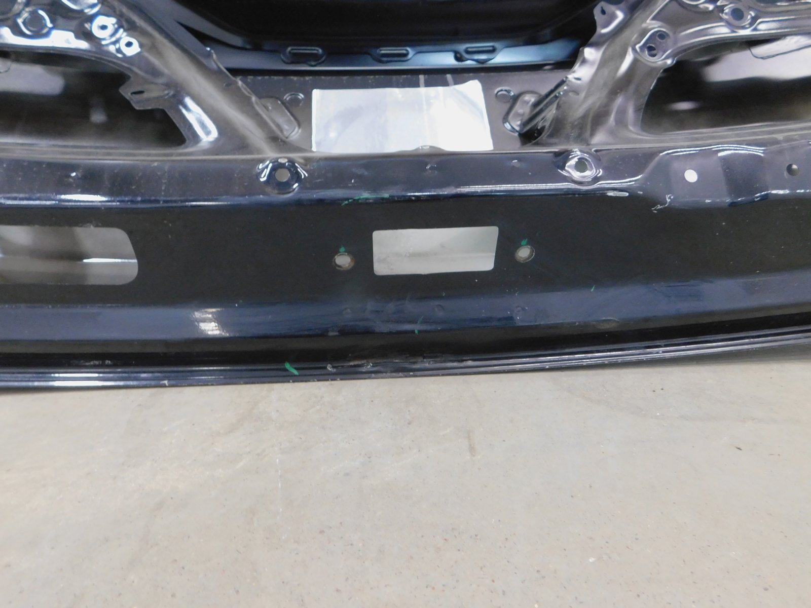 Дверь багажника