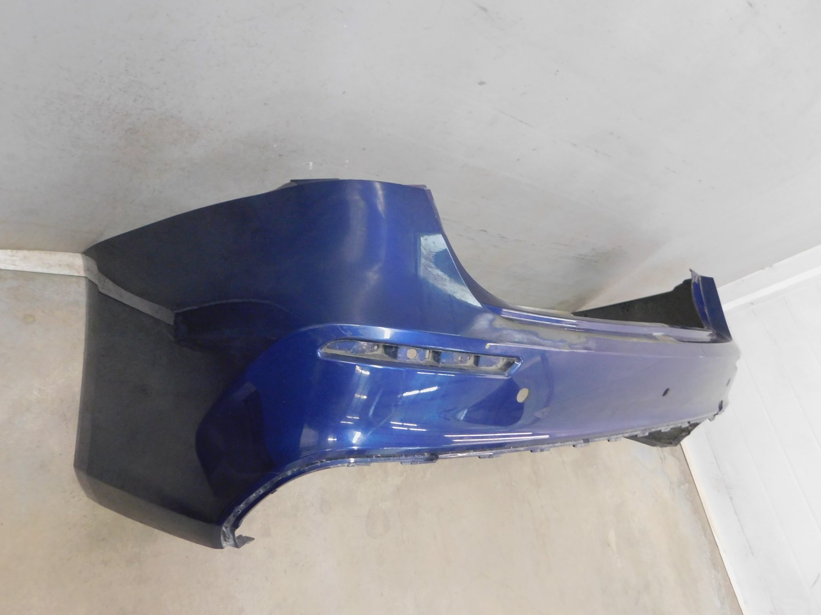 Бампер задний