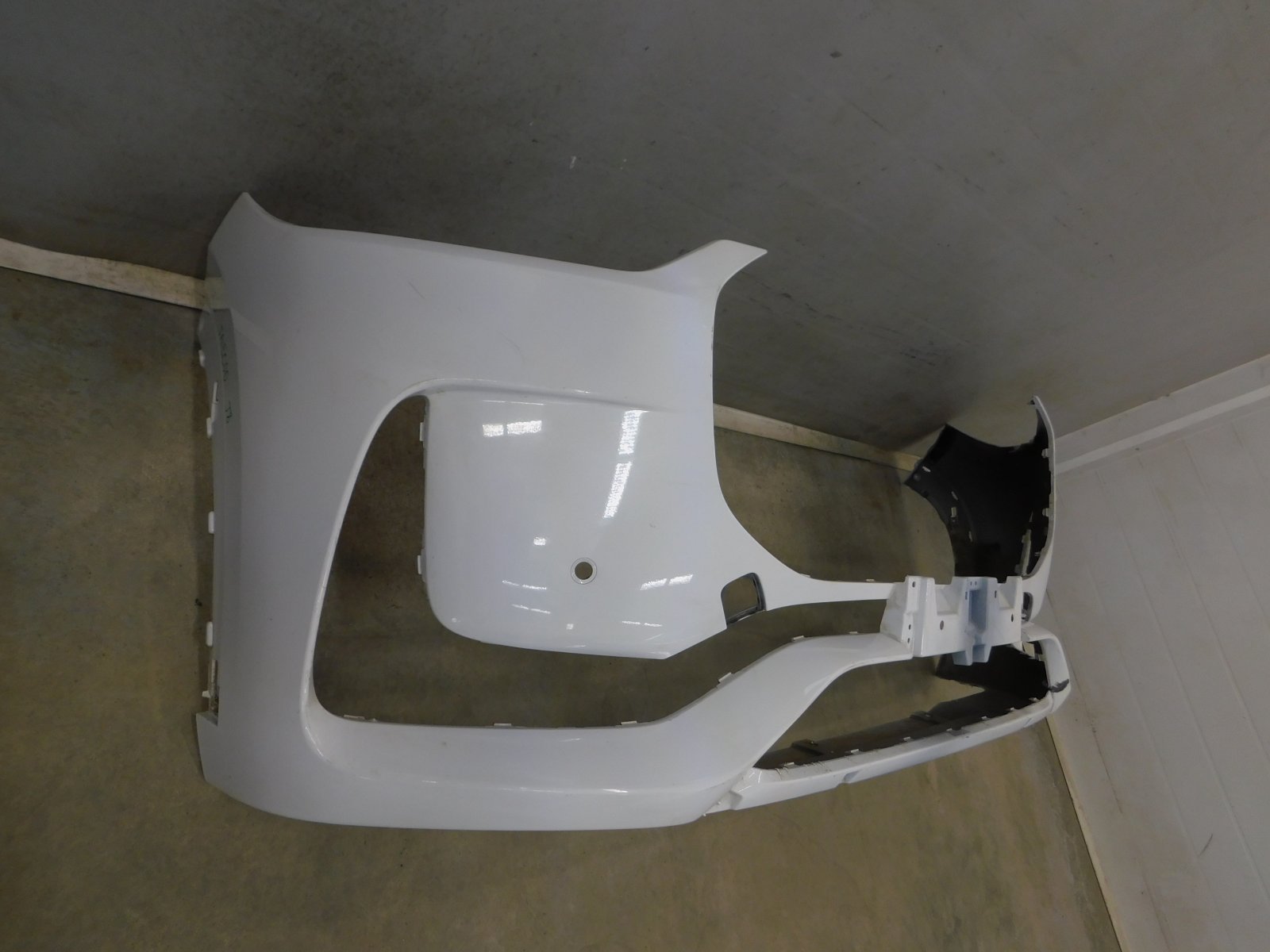 Бампер передний