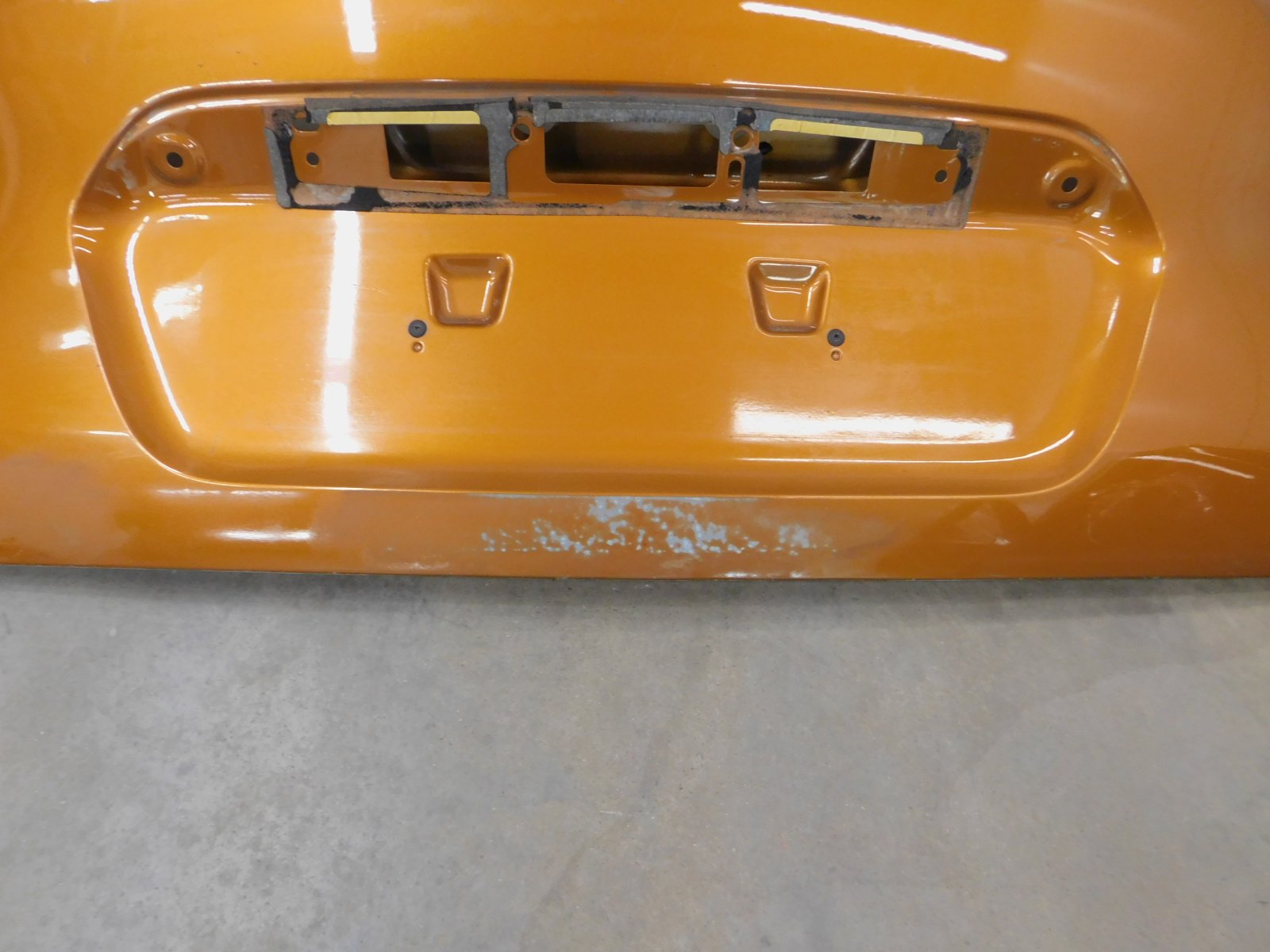 Дверь багажника