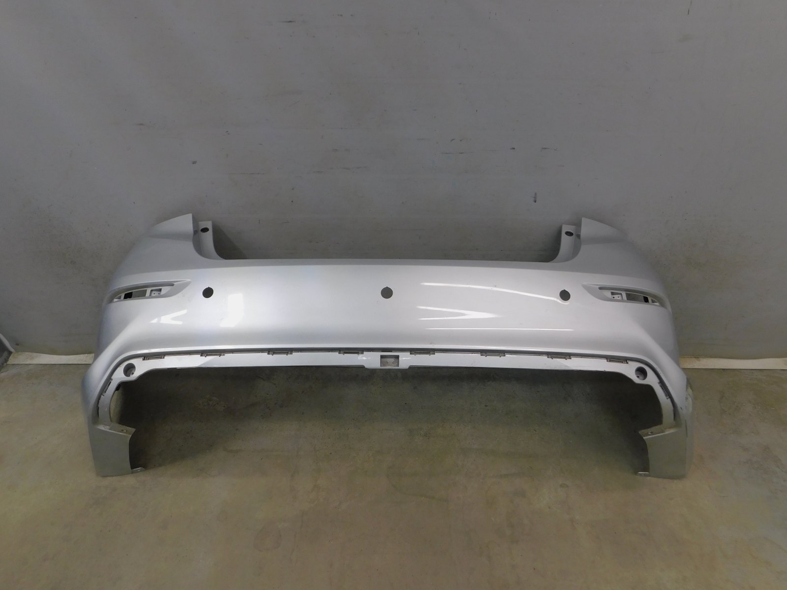 Бампер задний