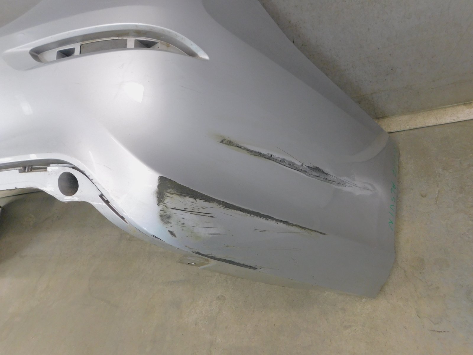 Бампер задний