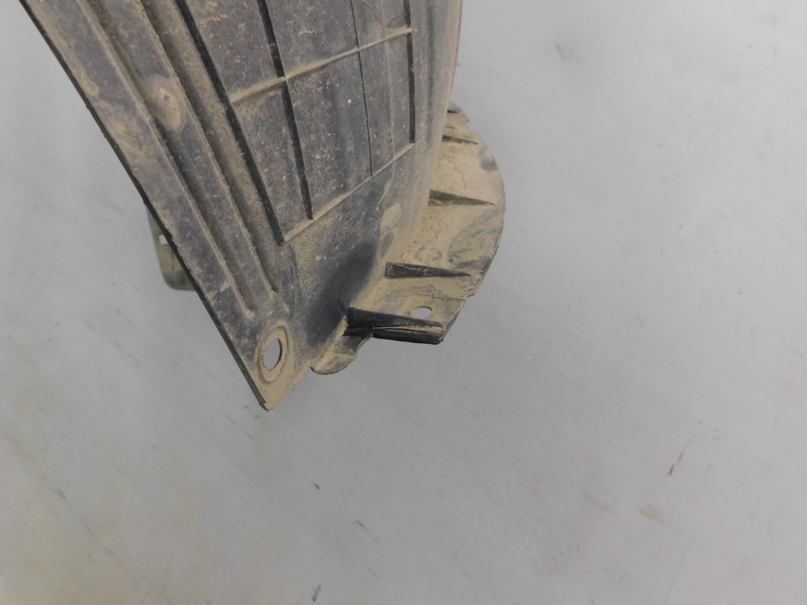 Локер передний правый