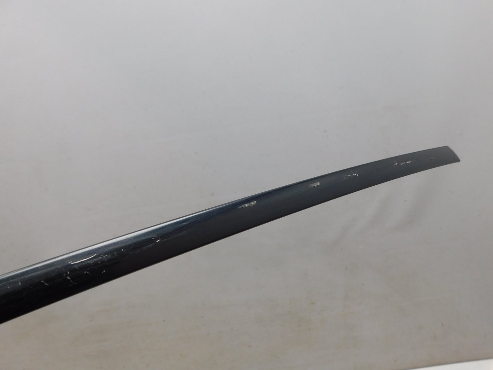 Молдинг задней левой двери