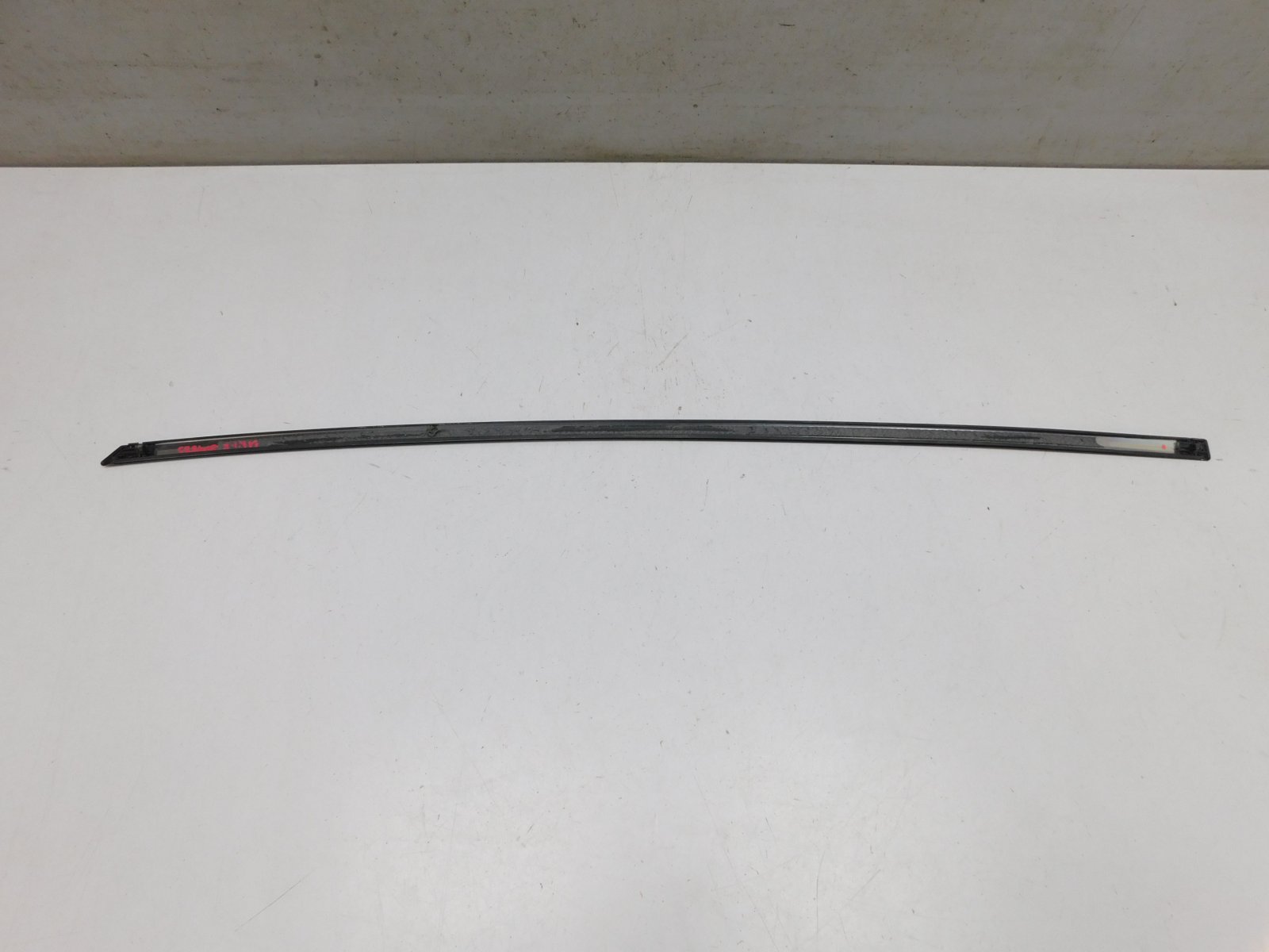 Молдинг задней левой двери