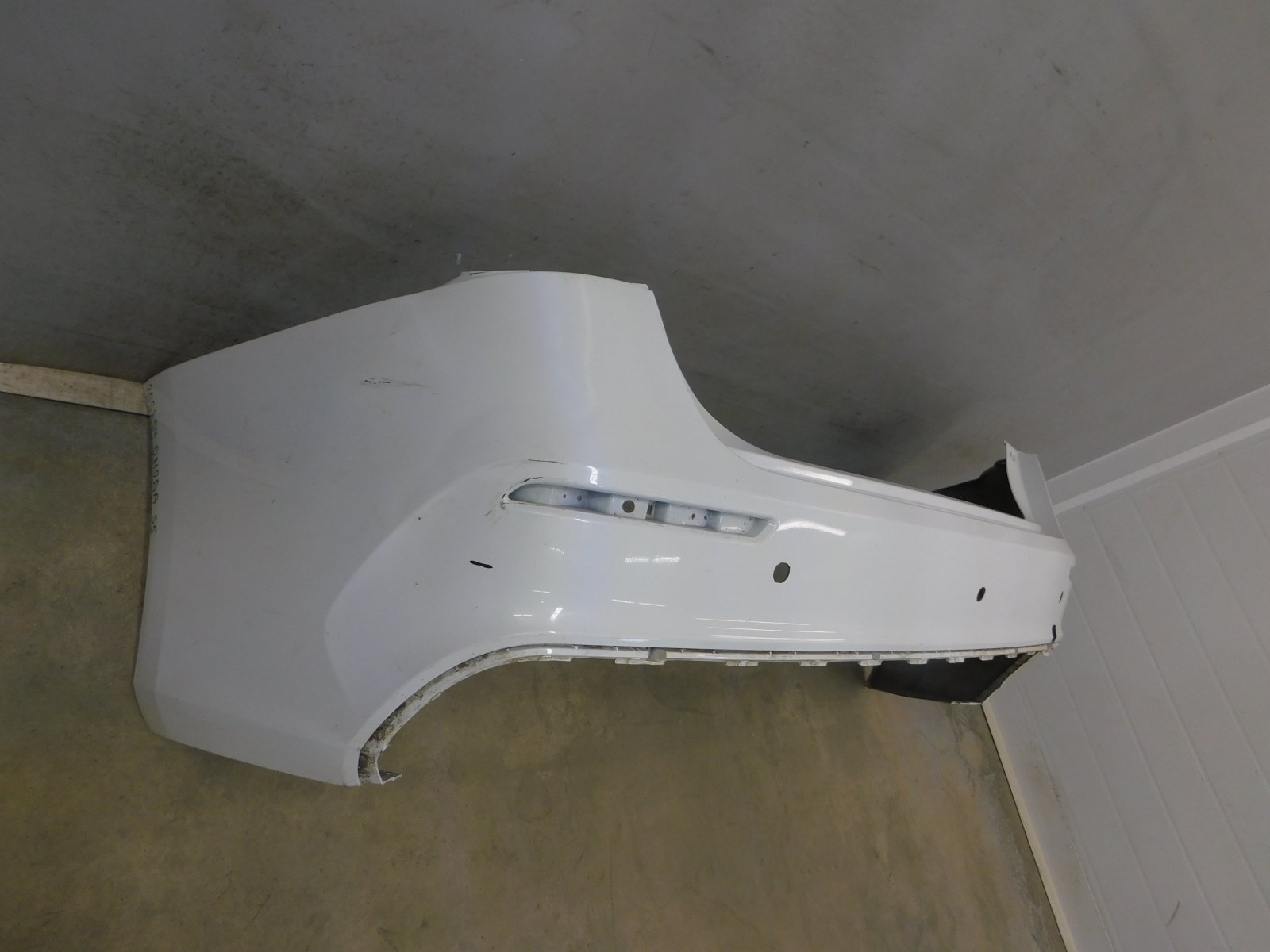 Бампер задний