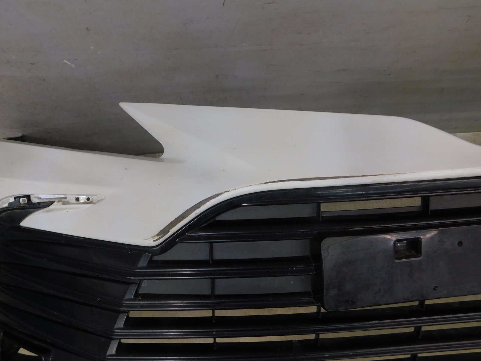 Бампер передний