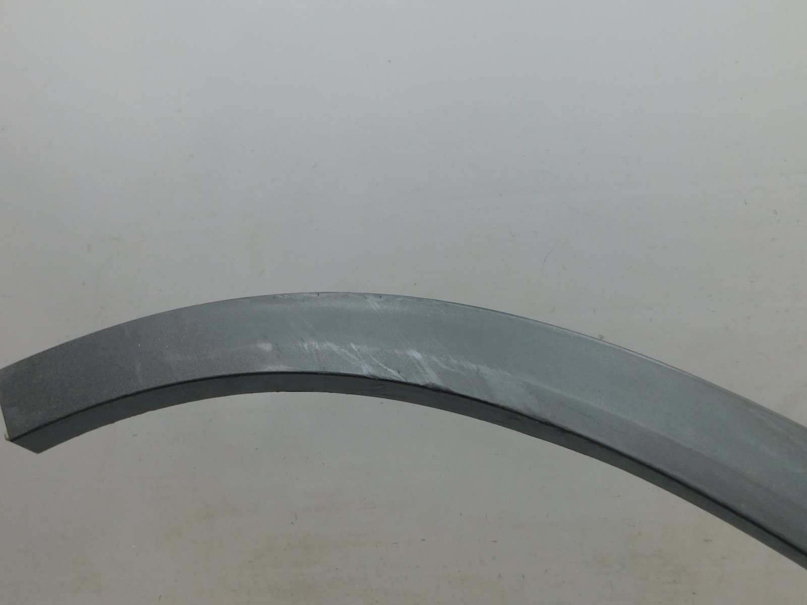 Накладка заднего крыла левого