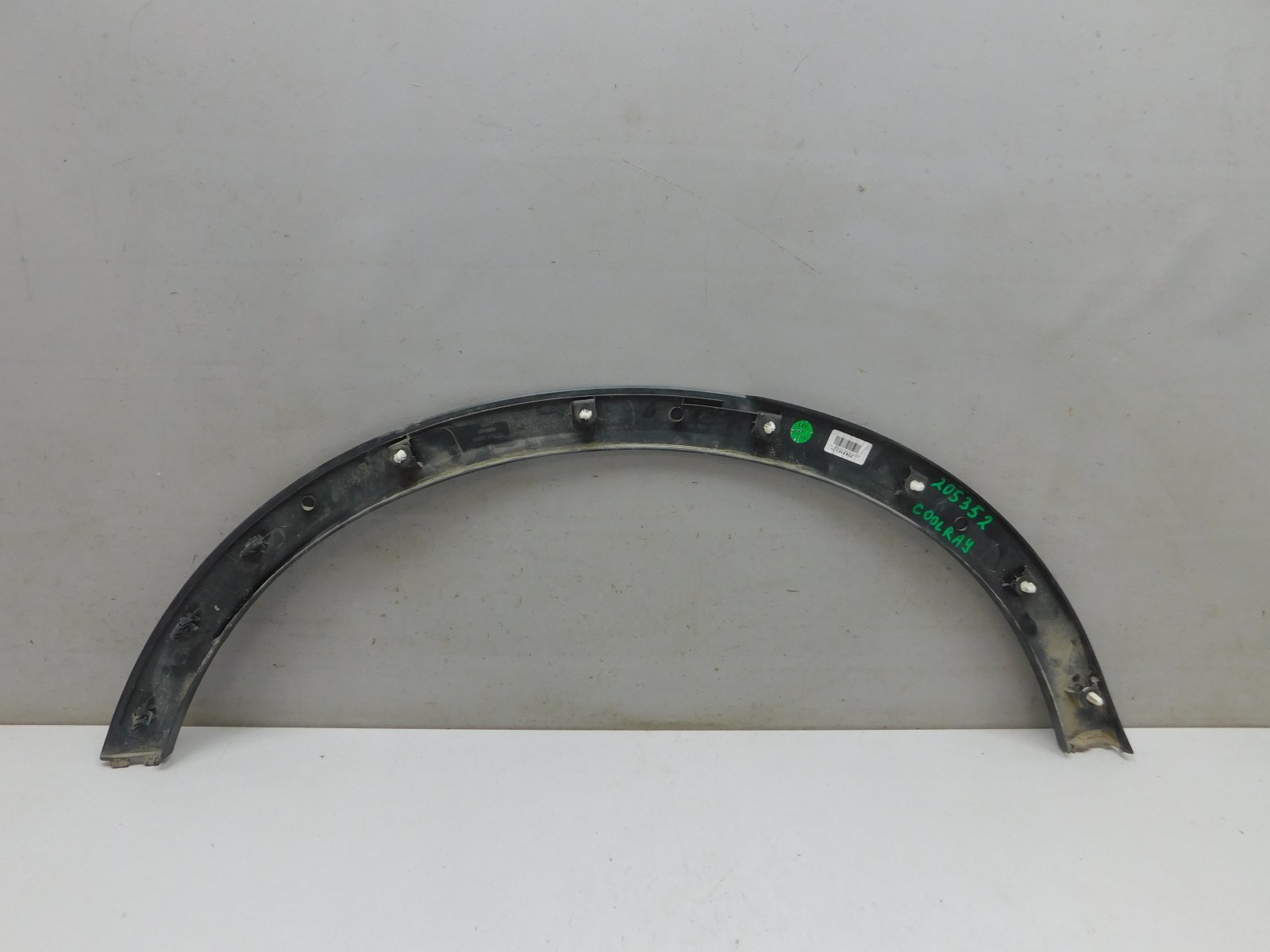 Накладка заднего крыла левого