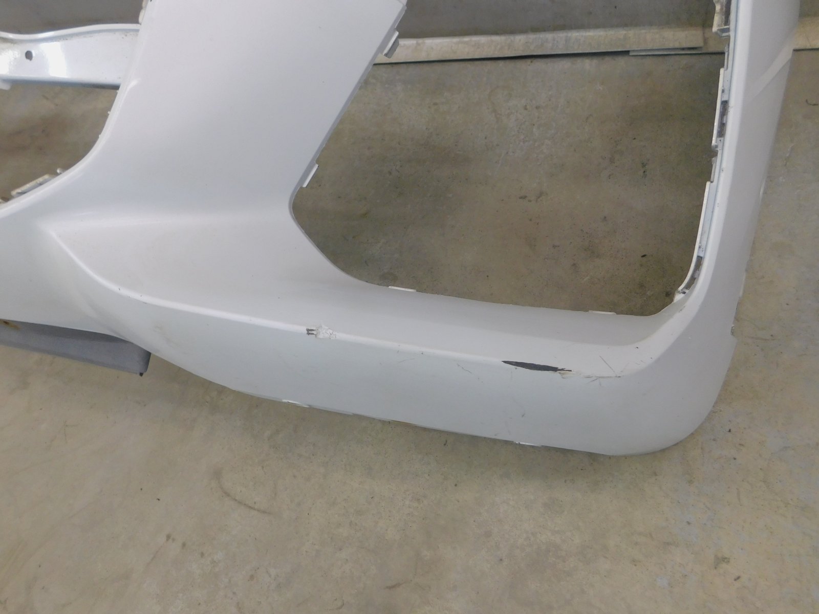 Бампер передний