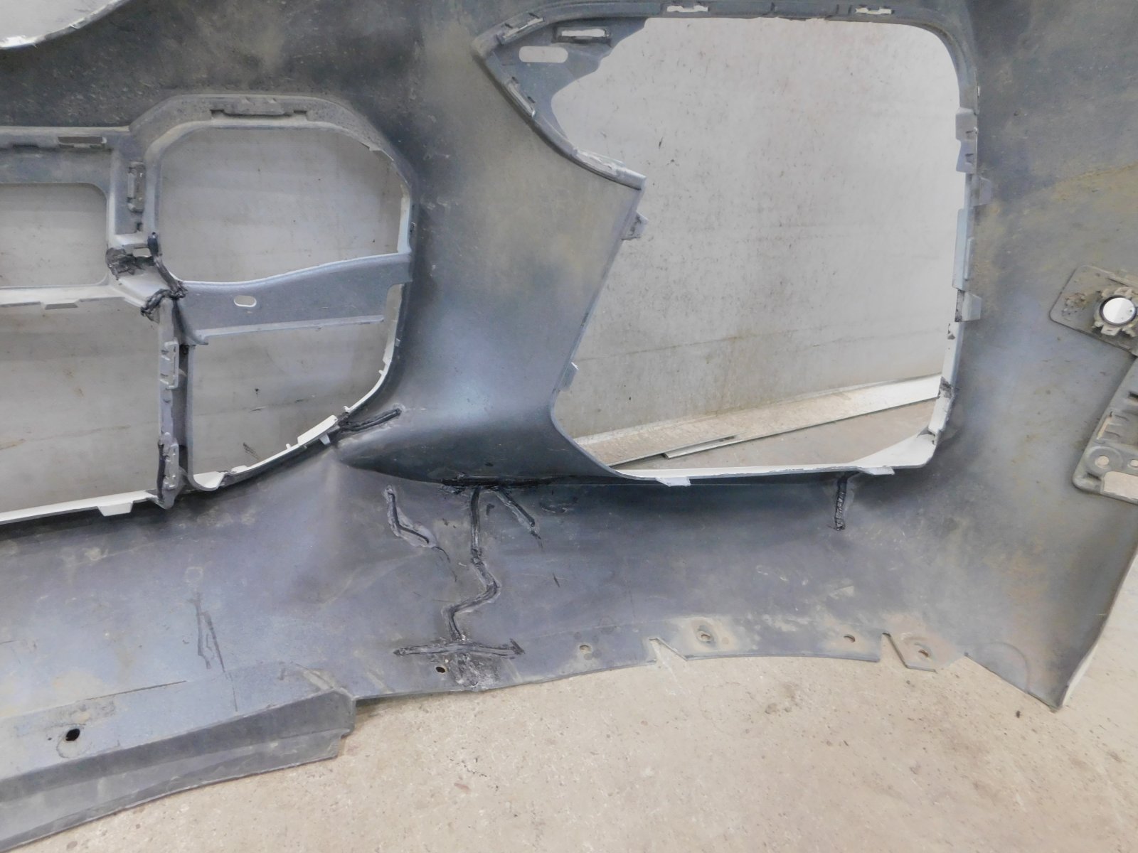 Бампер передний