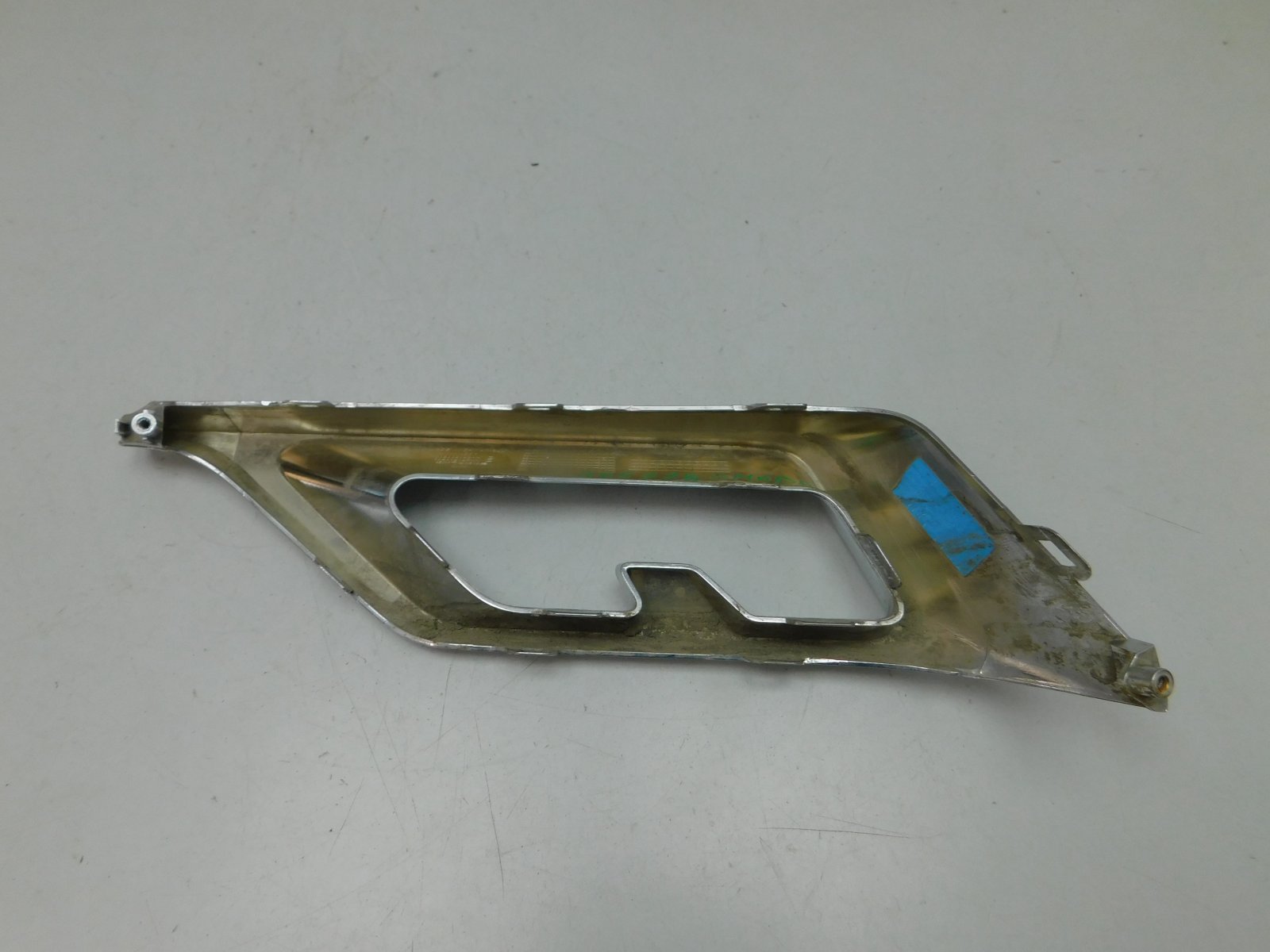 Накладка заднего бампера левая