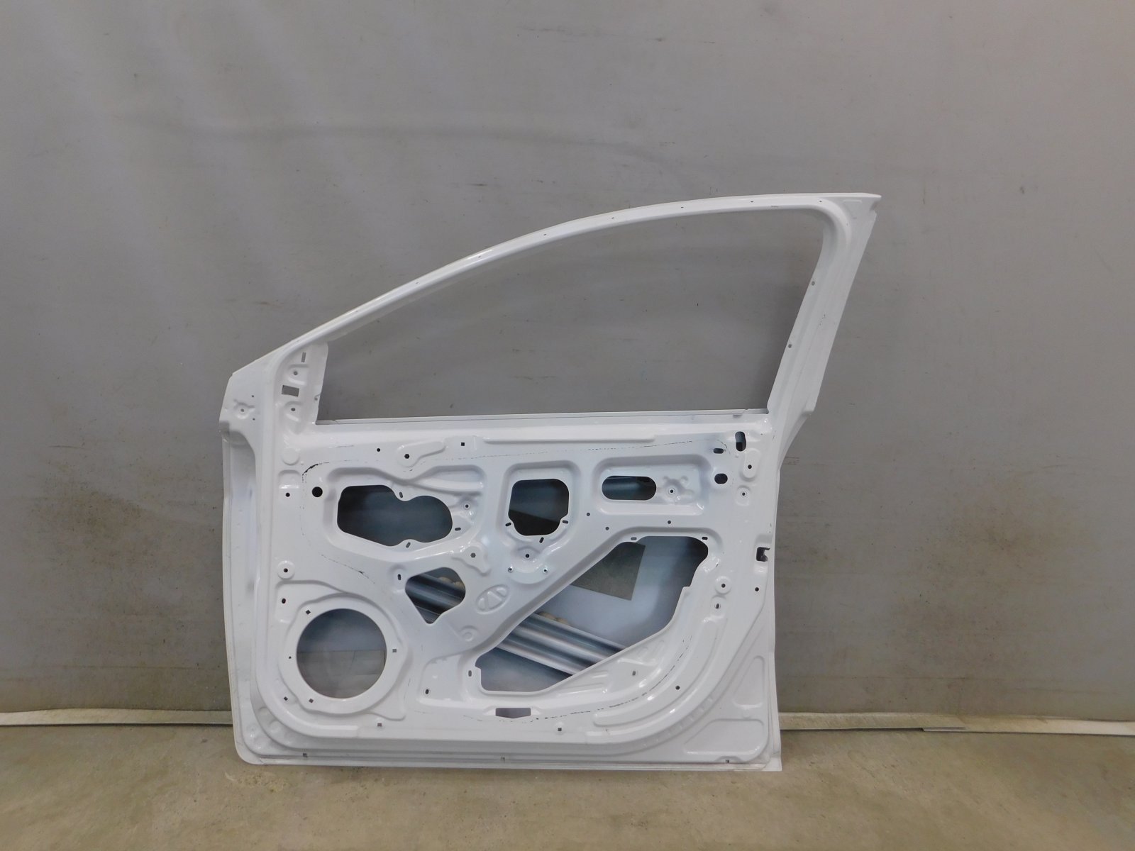 Дверь передняя правая