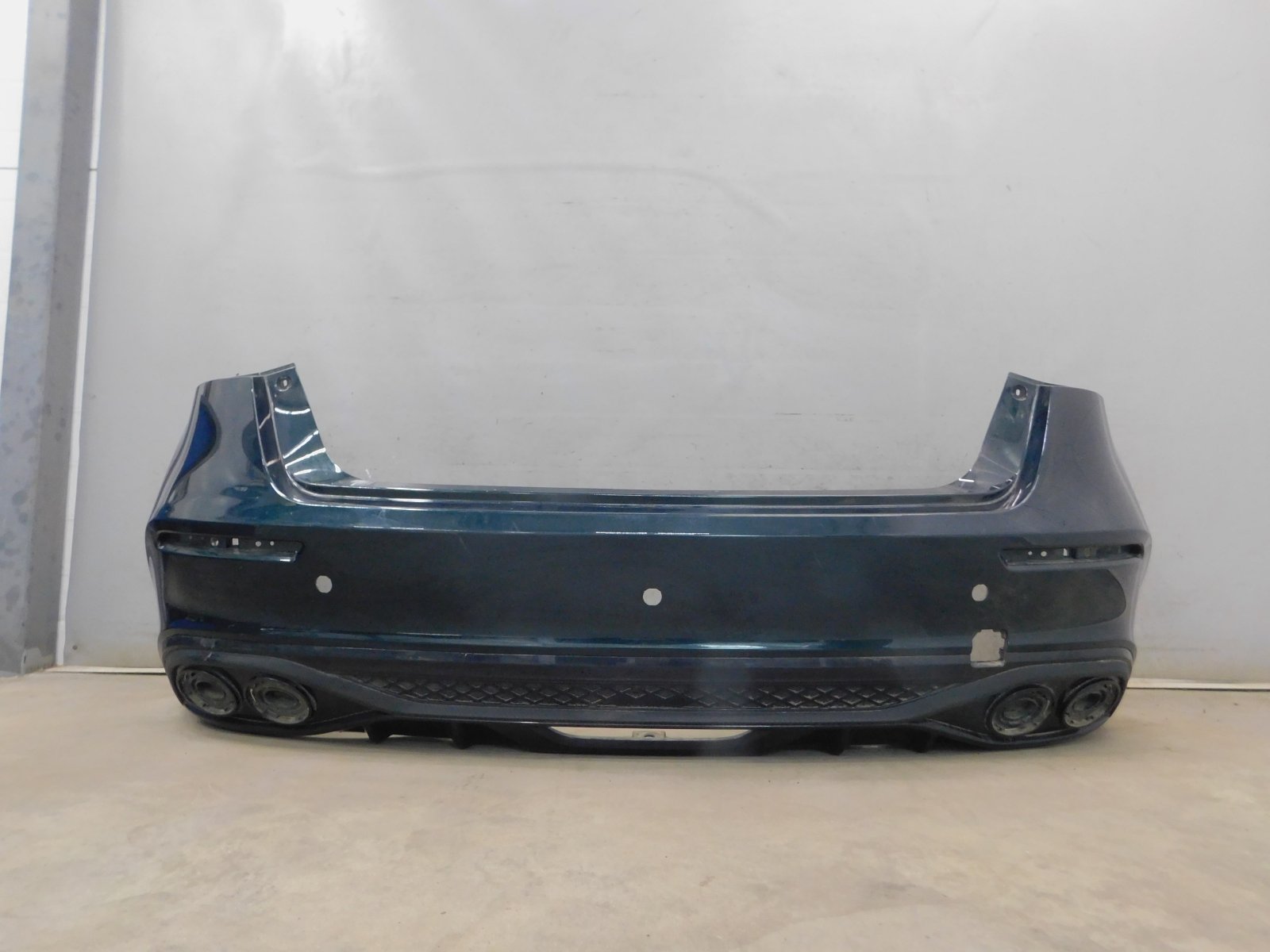 Бампер задний