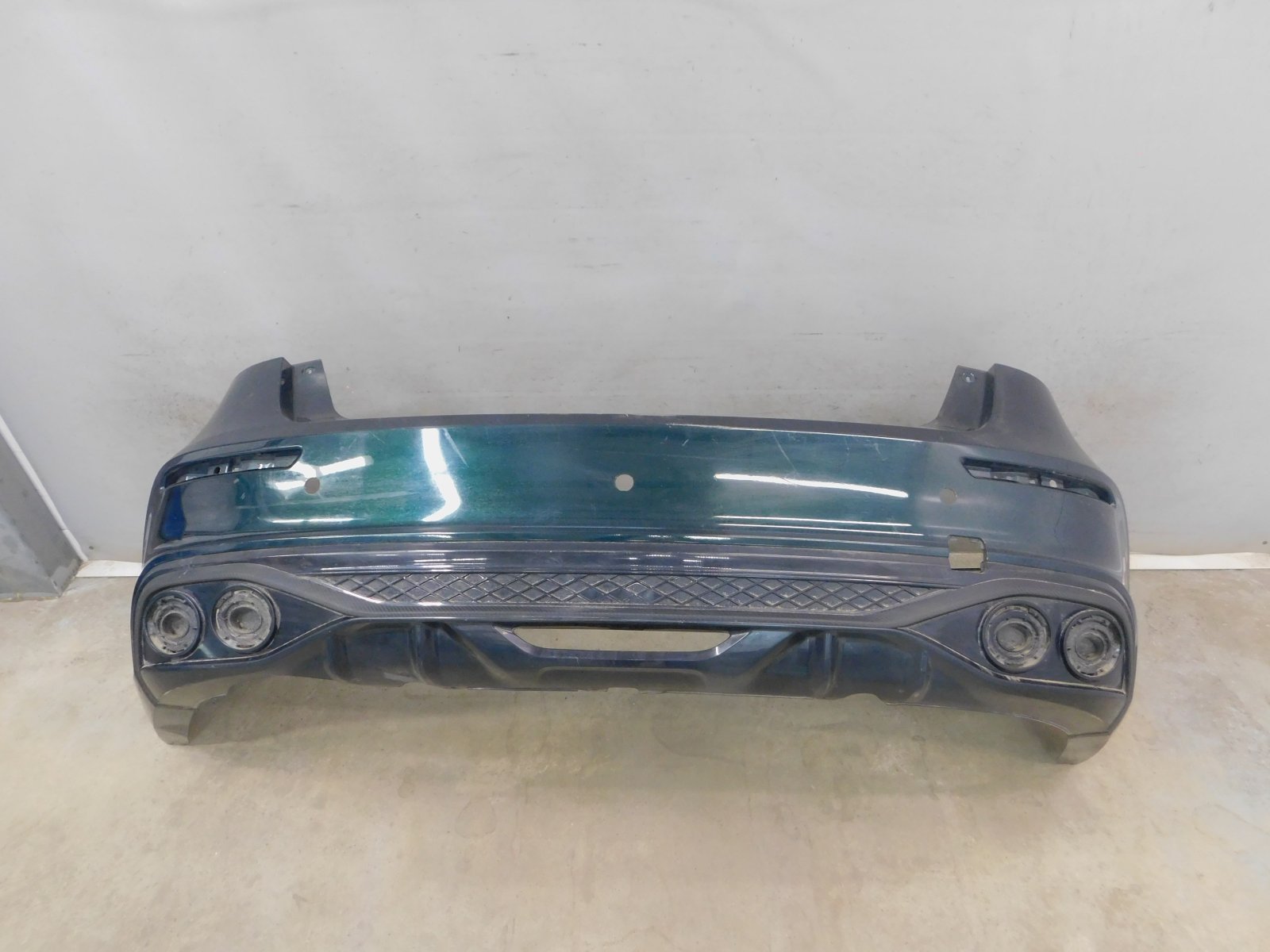 Бампер задний