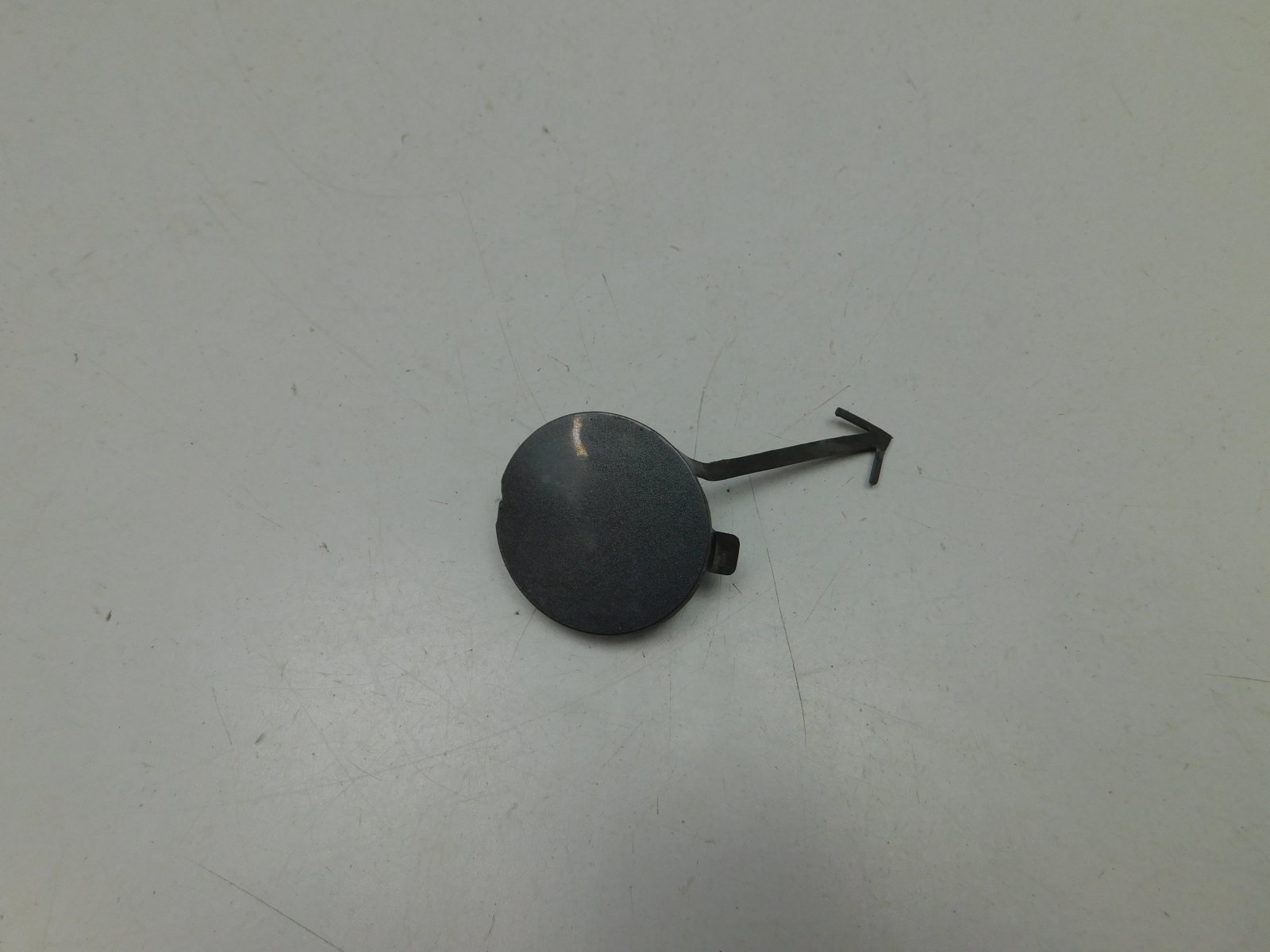 Заглушка буксировочного крюка