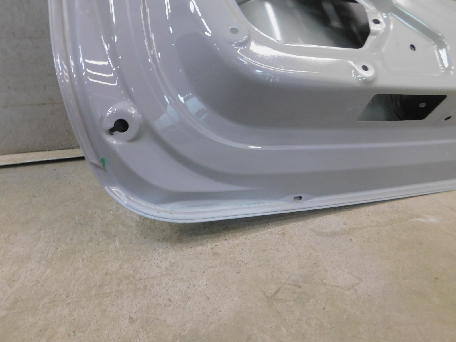 Дверь багажника