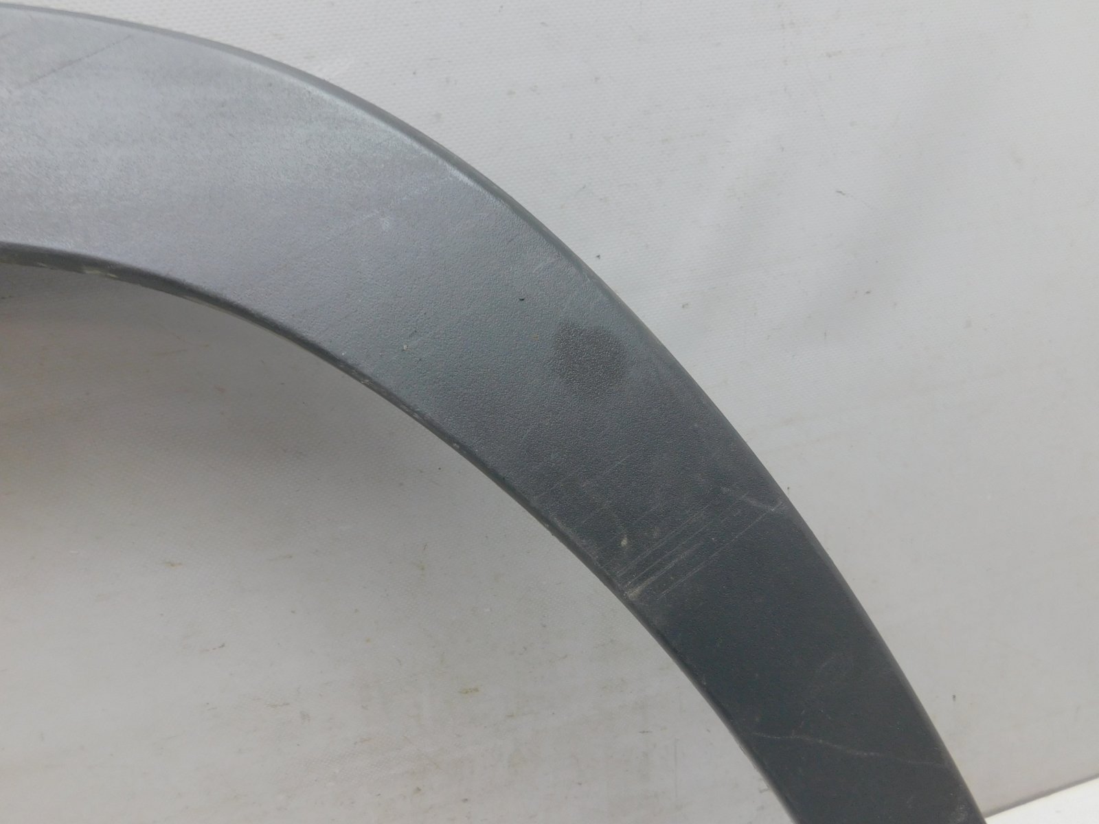 Накладка переднего крыла левого