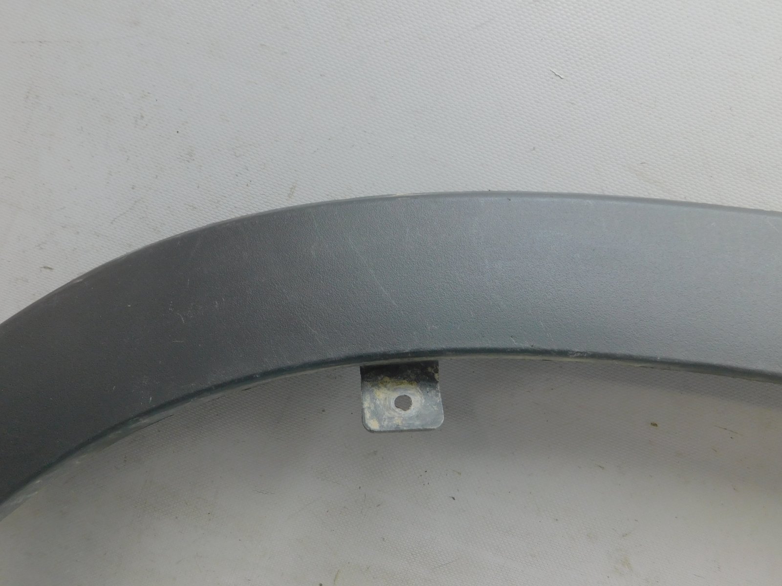 Накладка переднего крыла левого