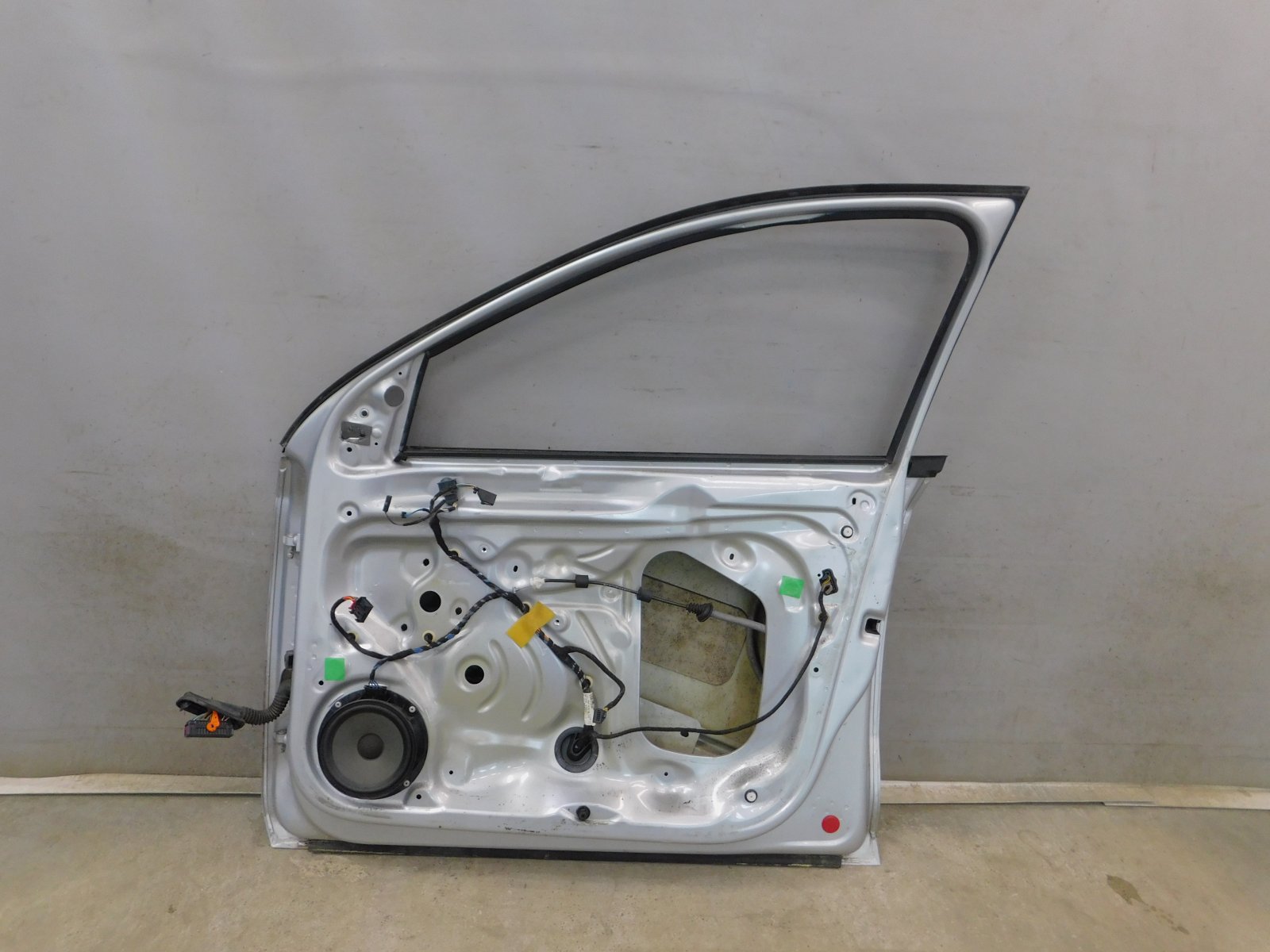 Дверь передняя правая